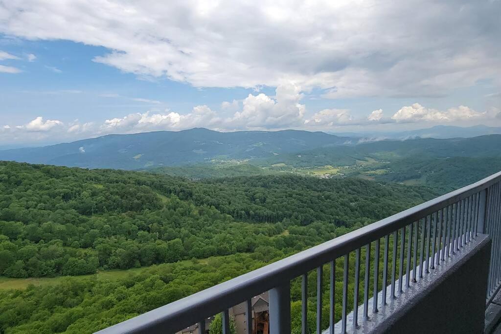 Altitude Adjustment Atop Sugar Mountain At Sugar Top Екстериор снимка